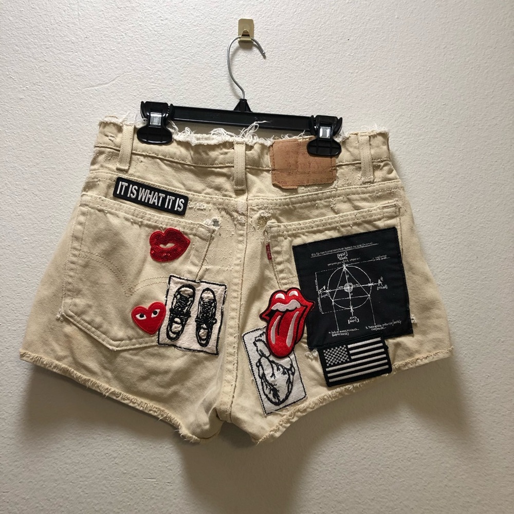 LEVI Jean Shorts